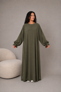 Abaya soie de Médine coupe droite avec poche - Kaki