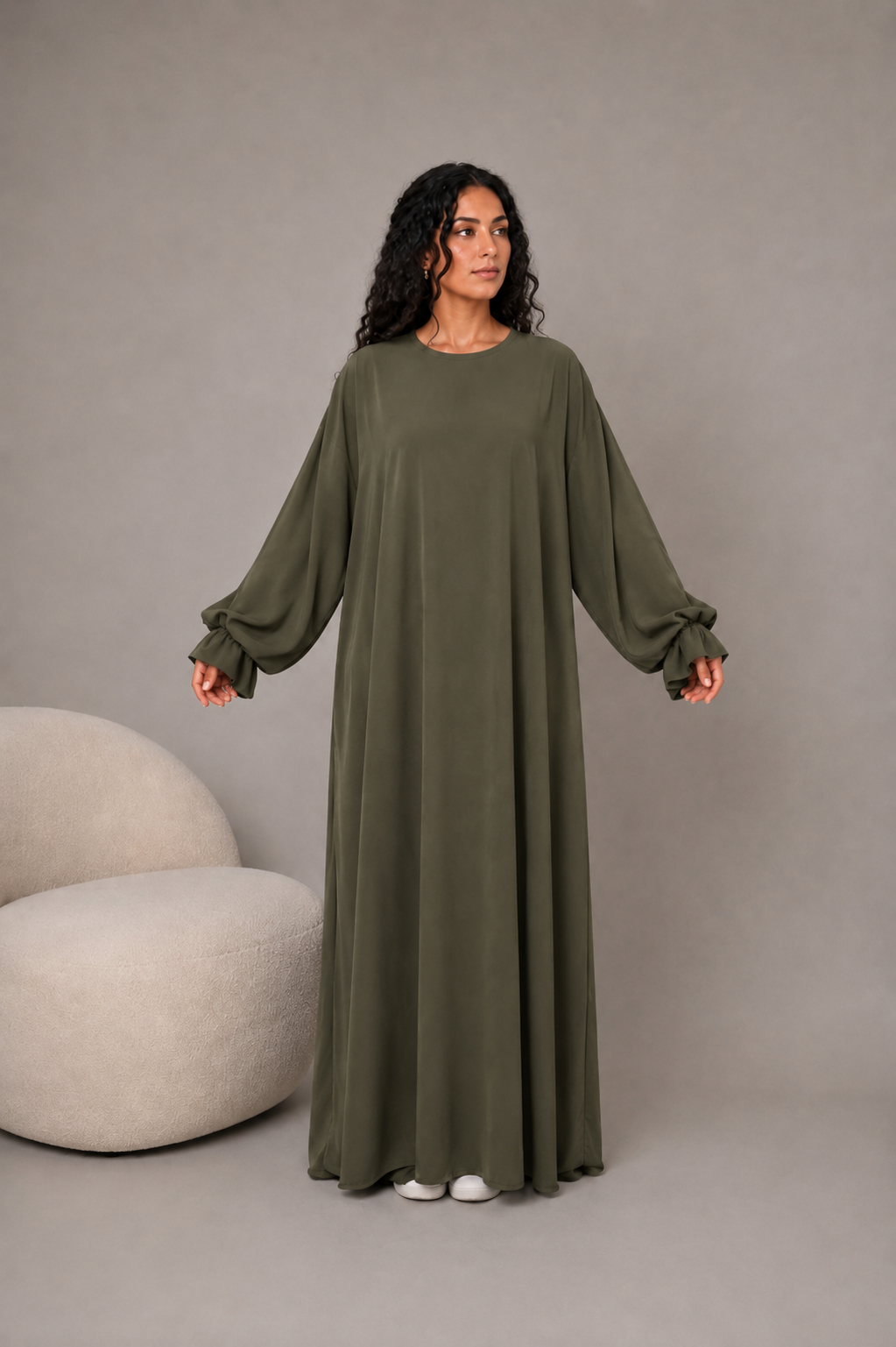 Abaya soie de Médine coupe droite avec poche - Kaki