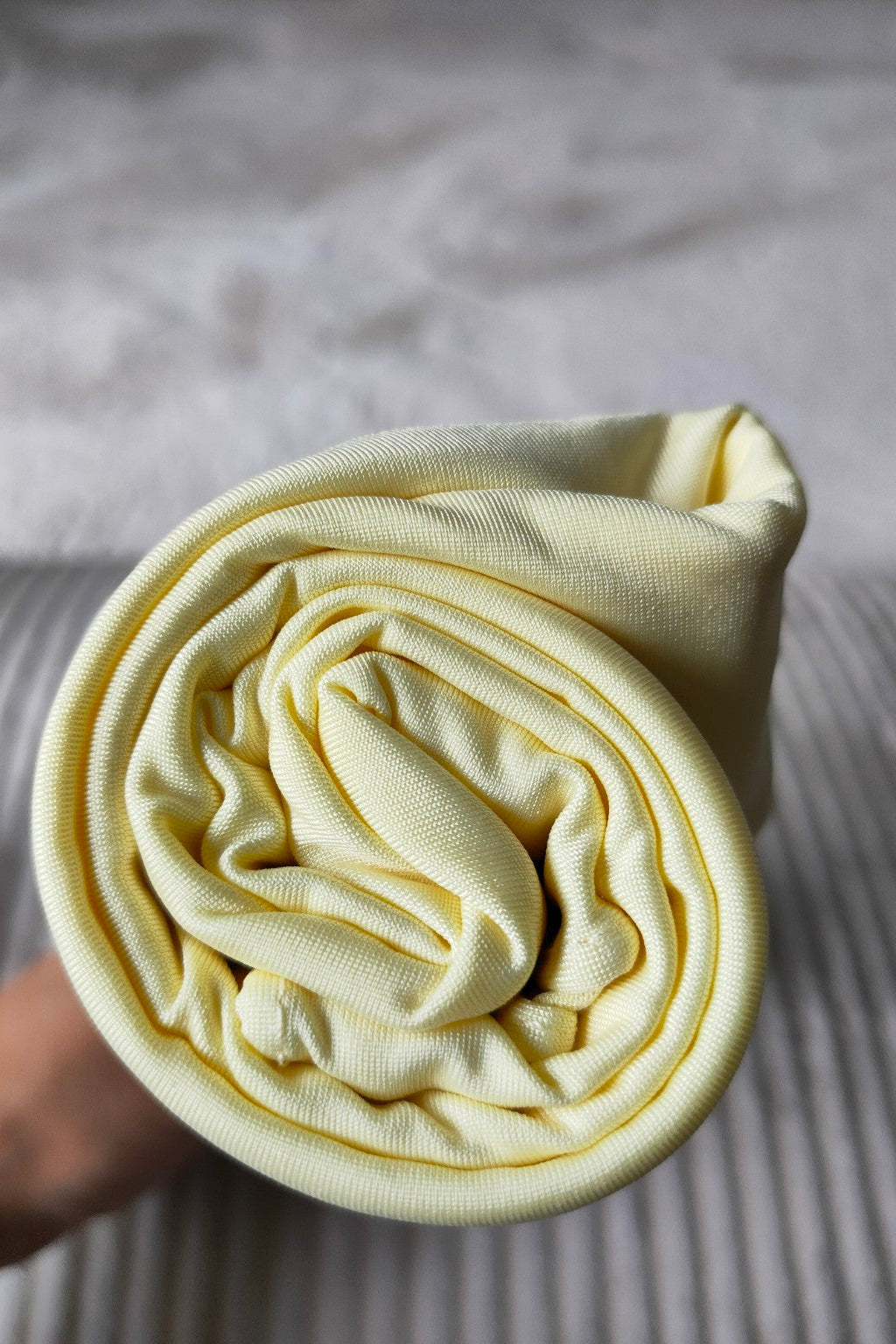 Hijab Jersey Liquide - Jaune vanille