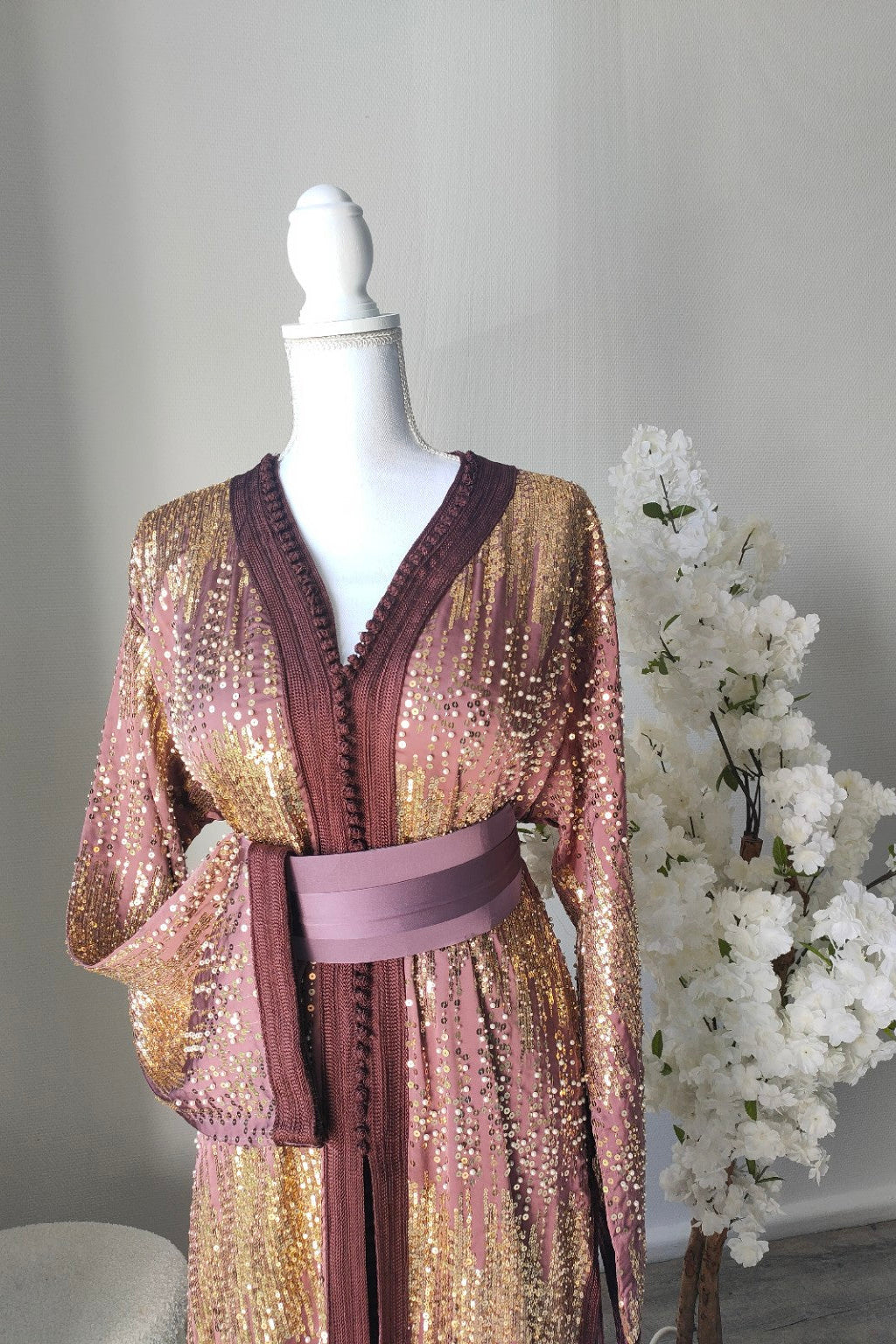 Takchita Prestige - Rose Mauve, Sequins Dorés & Perles